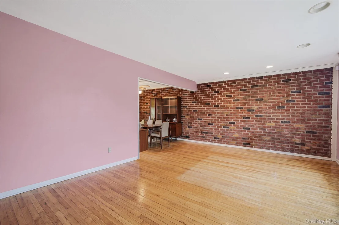 Photo of 75 Barnum Street