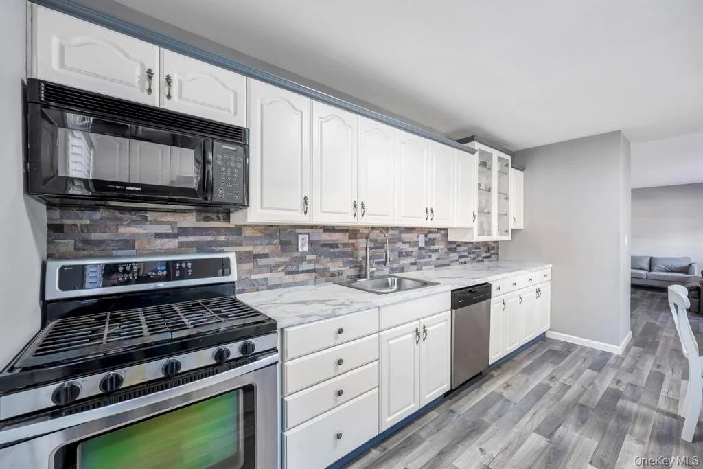 Photo of 10 Westwind Drive
