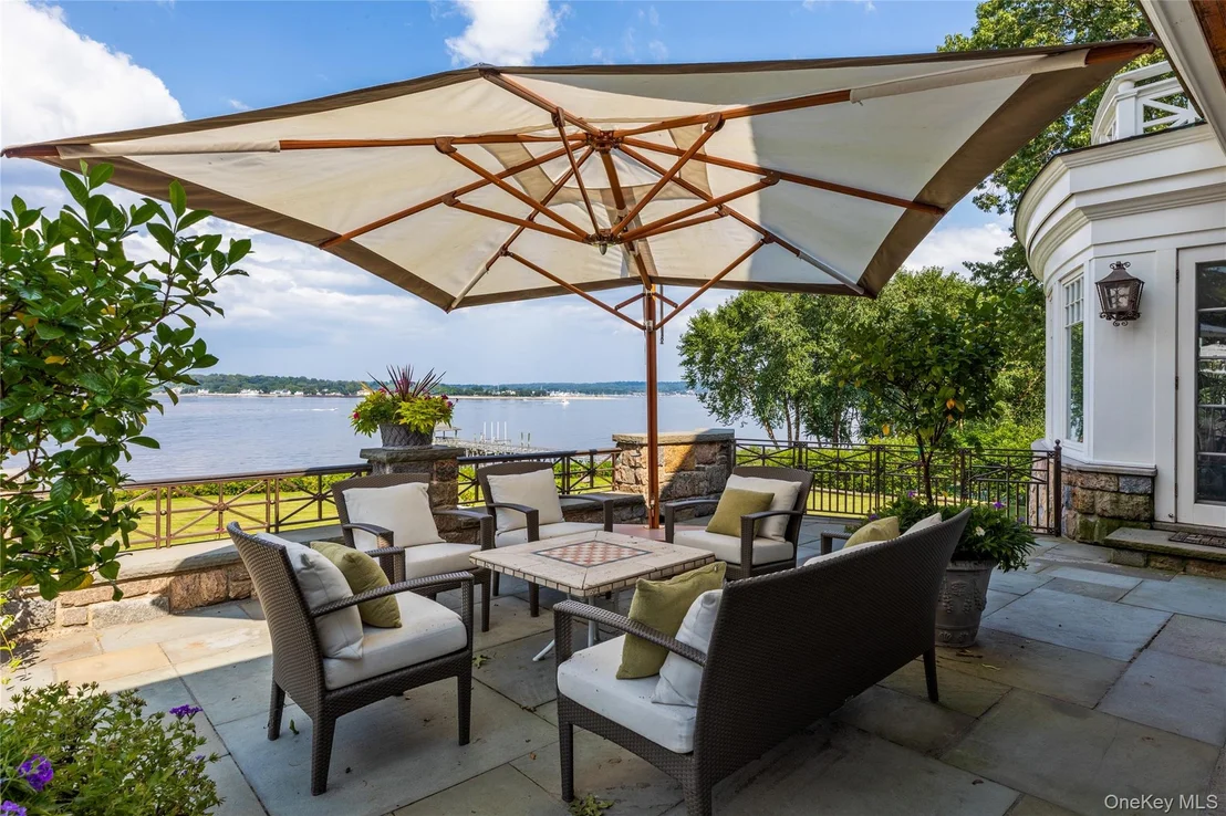 Photo of 227 Dock Lane