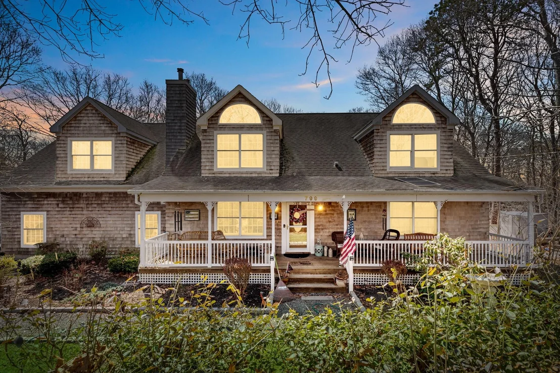 Photo of 799 Mill Road
