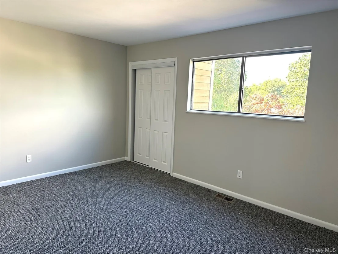 Photo of 33 Roanoke Avenue