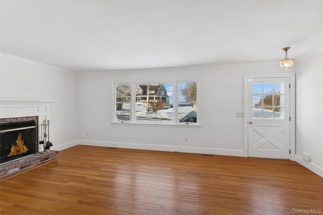 Photo of 350 Soundview Road