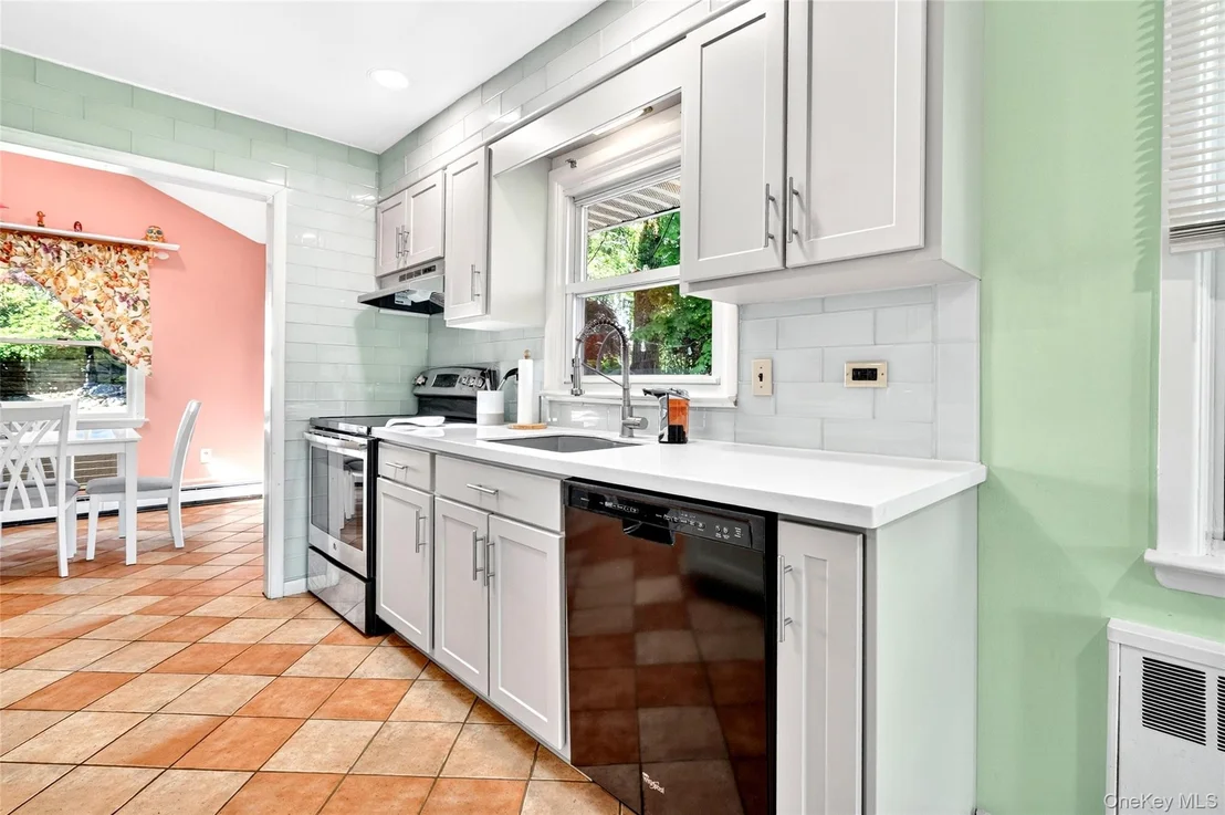 Photo of 25 Hillside Avenue