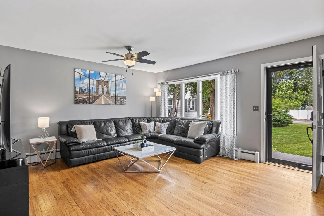 Photo of 10 Elm Avenue