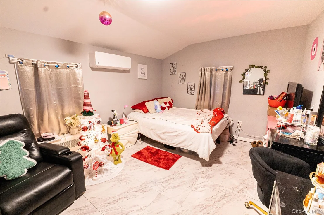 Photo of 163 Orchard Road