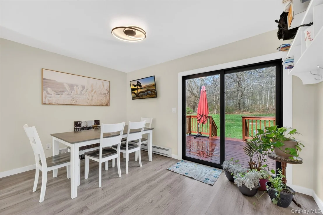 Photo of 457 Forest Road