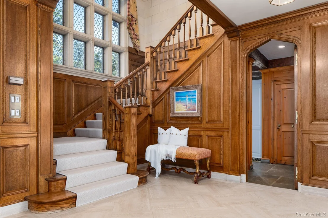 Photo of 294 Sterling Road