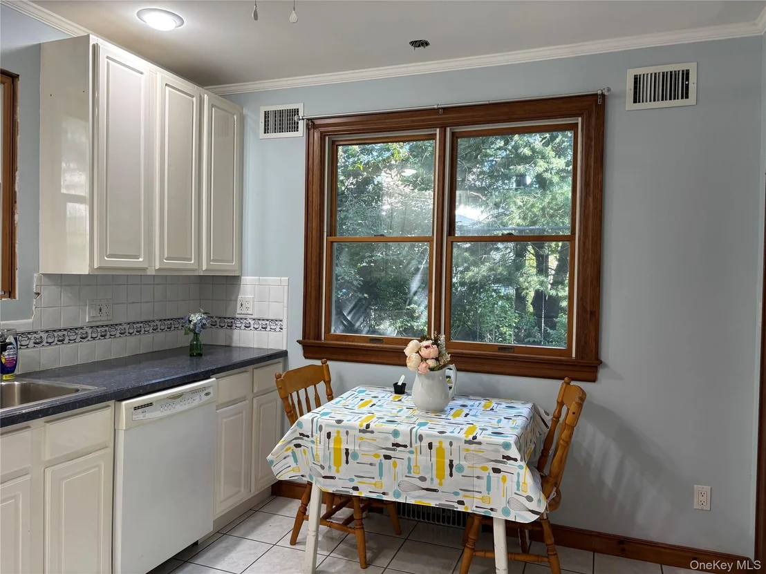 Photo of 92 Walnut Street
