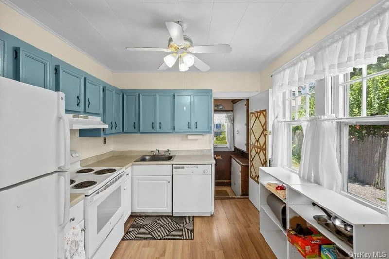 Photo of 84 Riviera Drive