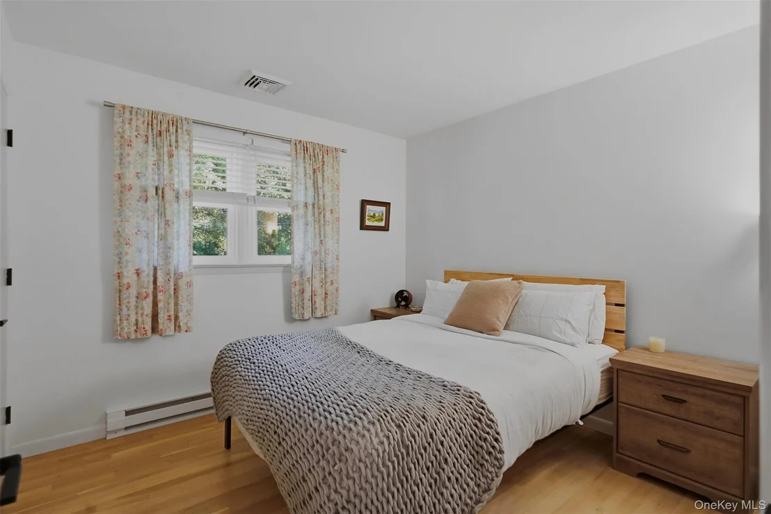 Photo of 136 Hustis Road