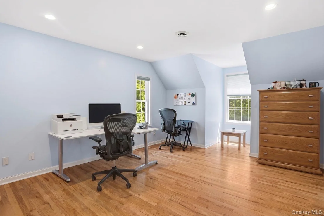 Photo of 882 Kipling Drive