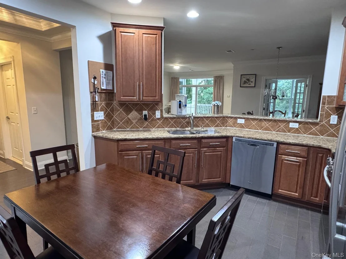 Photo of 622 Regency Drive