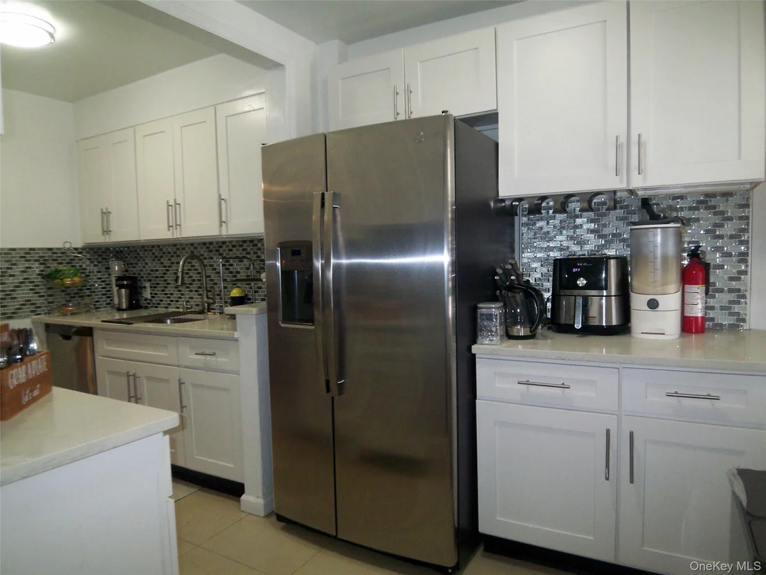 Photo of 4382 Byron Avenue