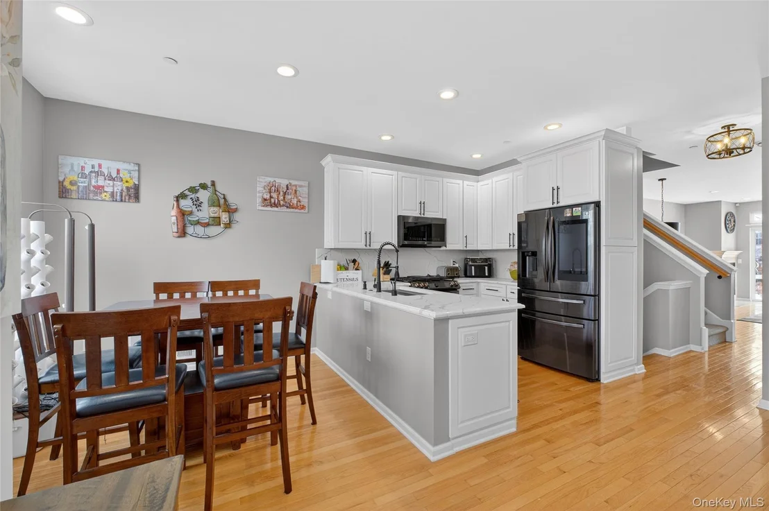 Photo of 310 Bridgeview Drive