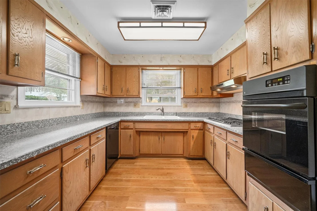 Photo of 21 Westview Road