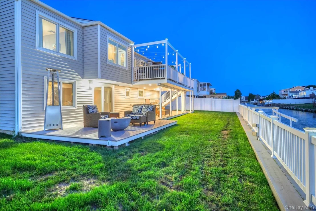 Photo of 3784 Carrel Boulevard