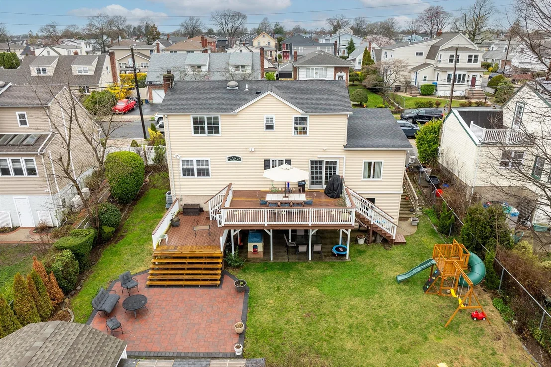 Photo of 231 Doris Avenue