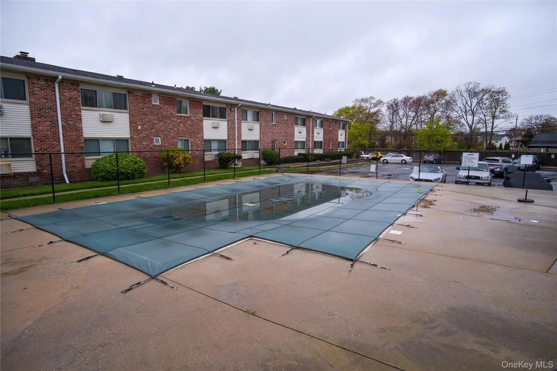 Photo of Unit 2A at 2453D Union Blvd