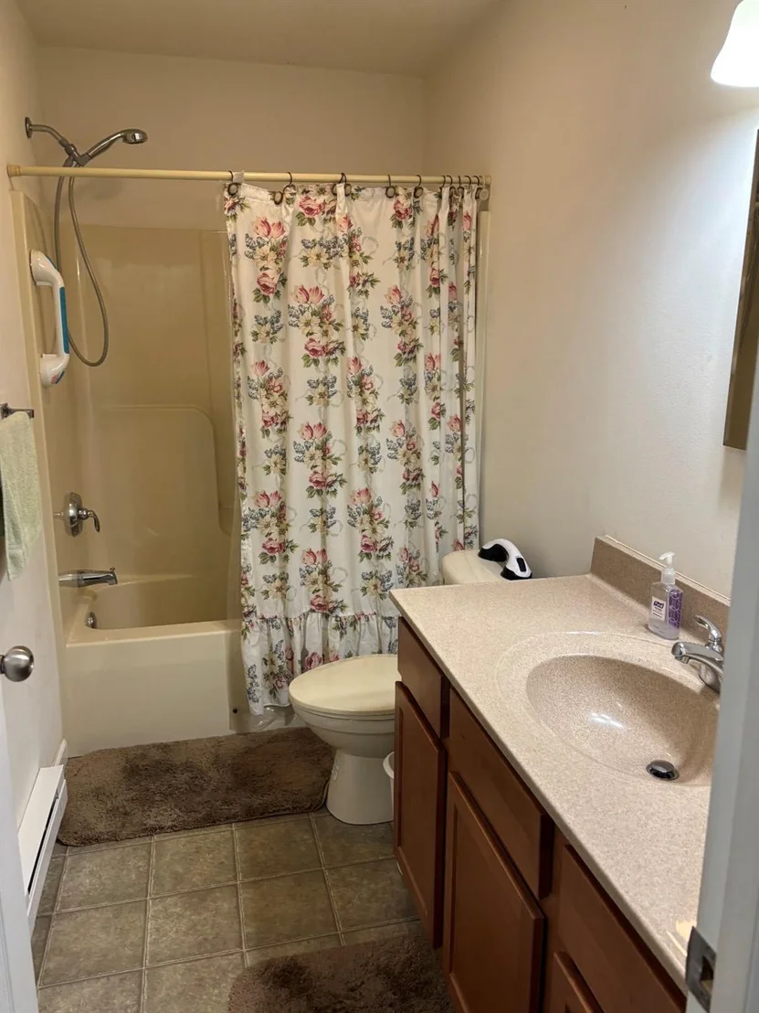 Photo of 126 Maple Avenue