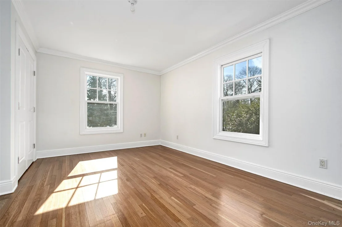 Photo of 8 Walden Lane