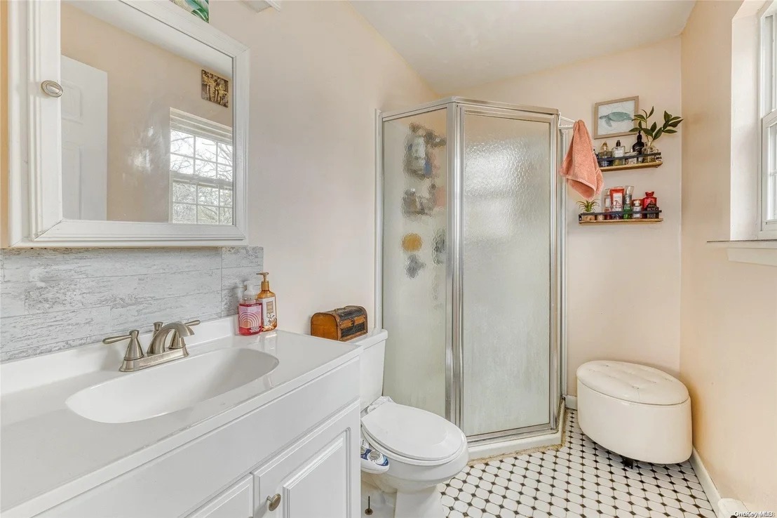 Photo of 86 Montgomery Avenue
