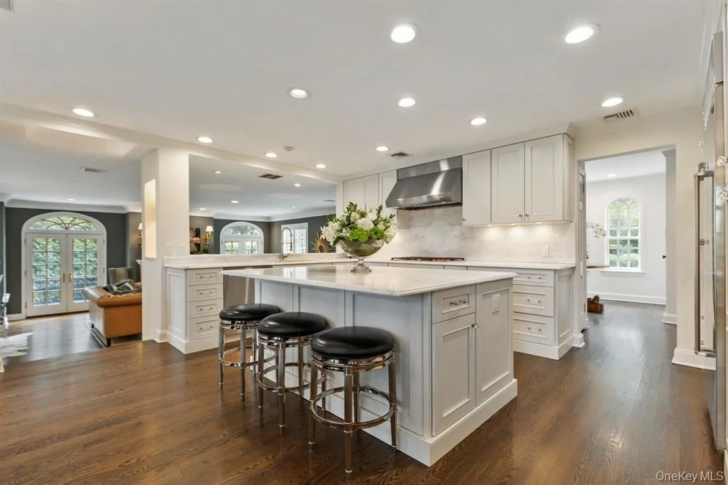 Photo of 8 Boxwood Lane