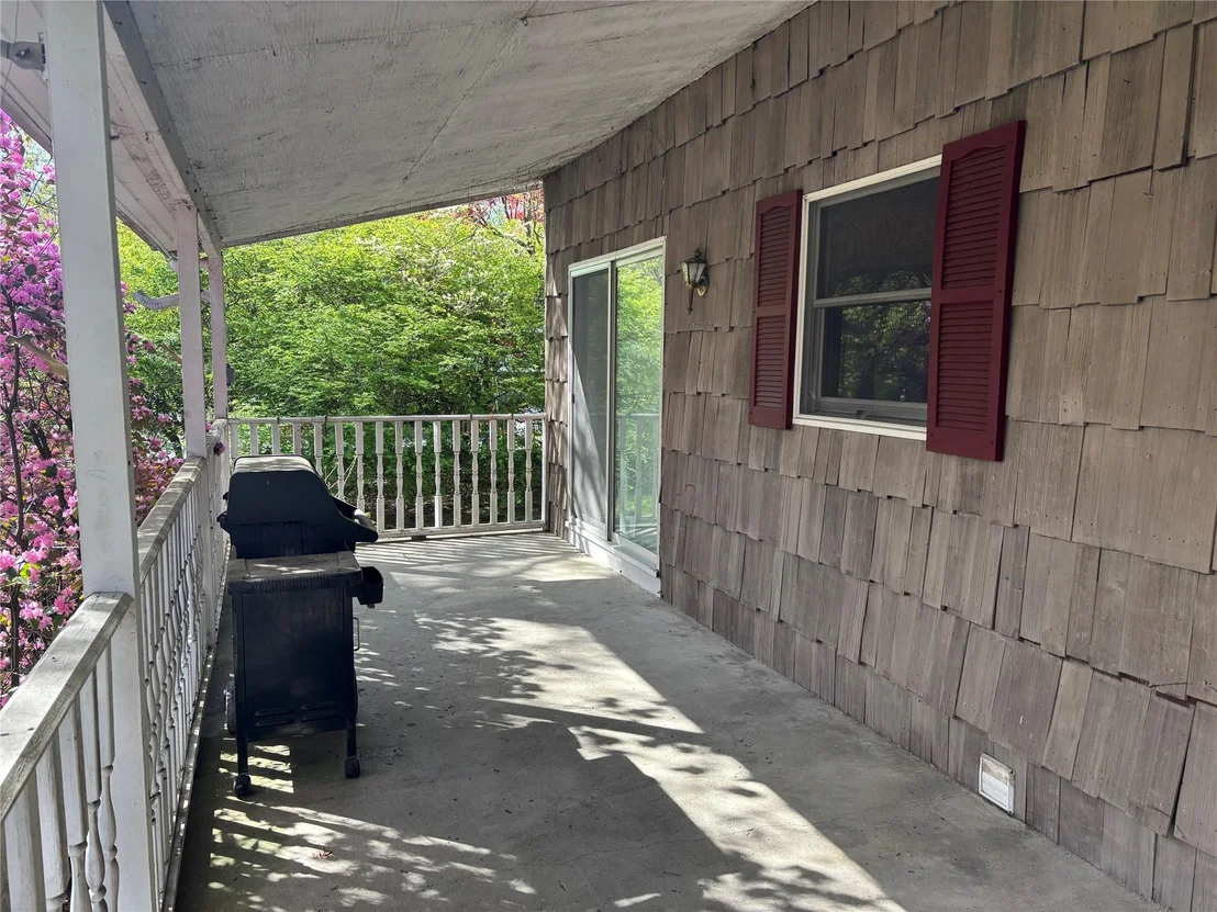 Photo of 10 Fox Hill Road