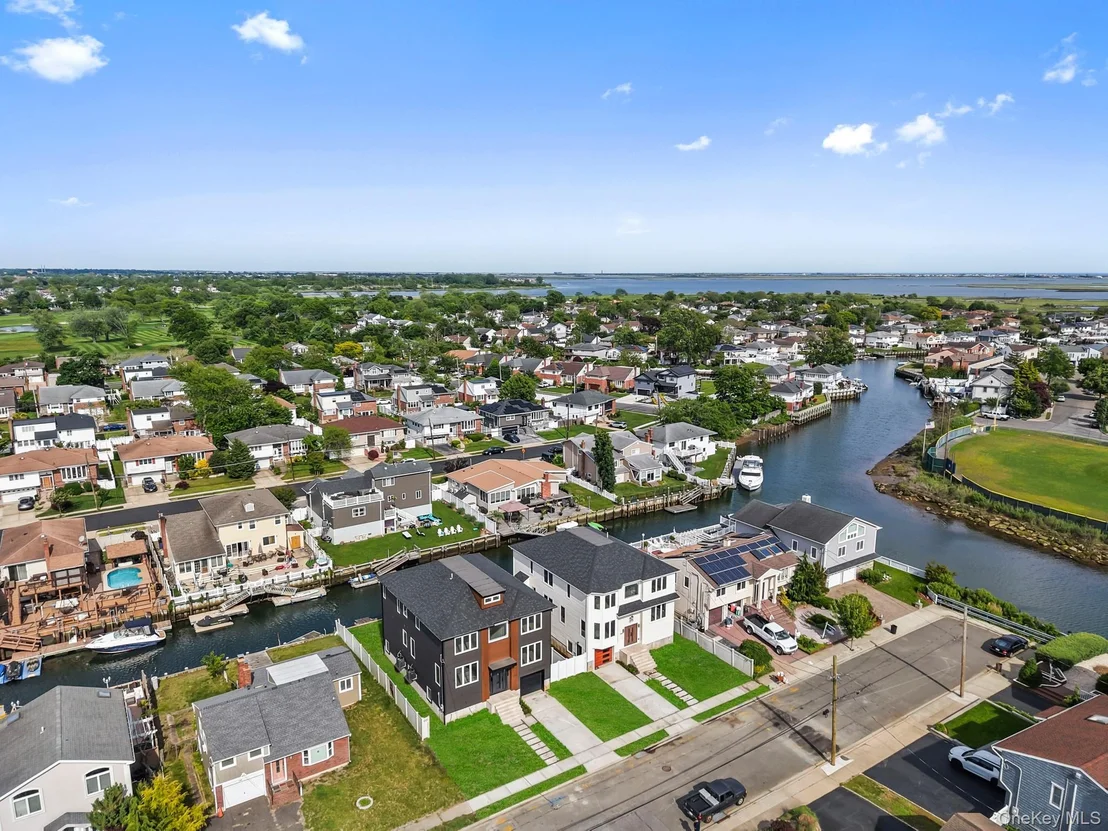 Photo of 3453 Ocean Avenue