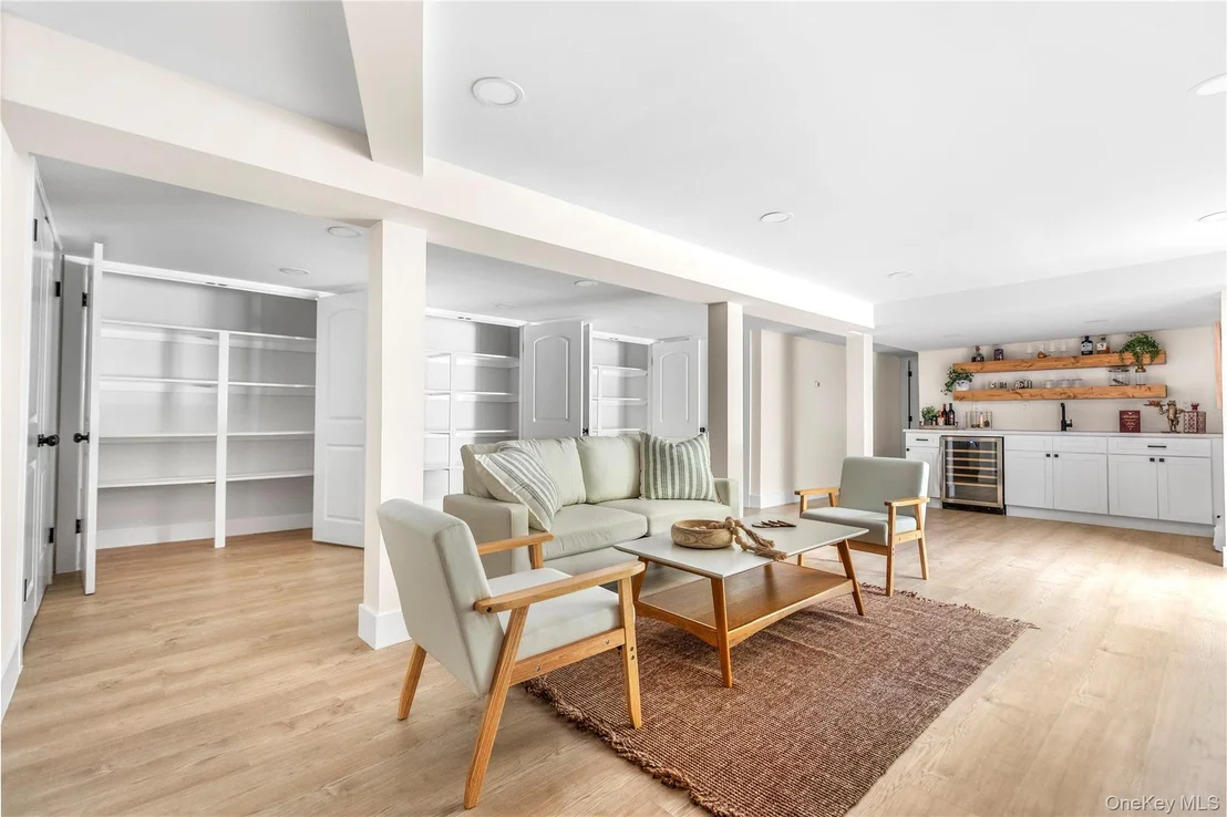 Photo of 19 Mott Drive