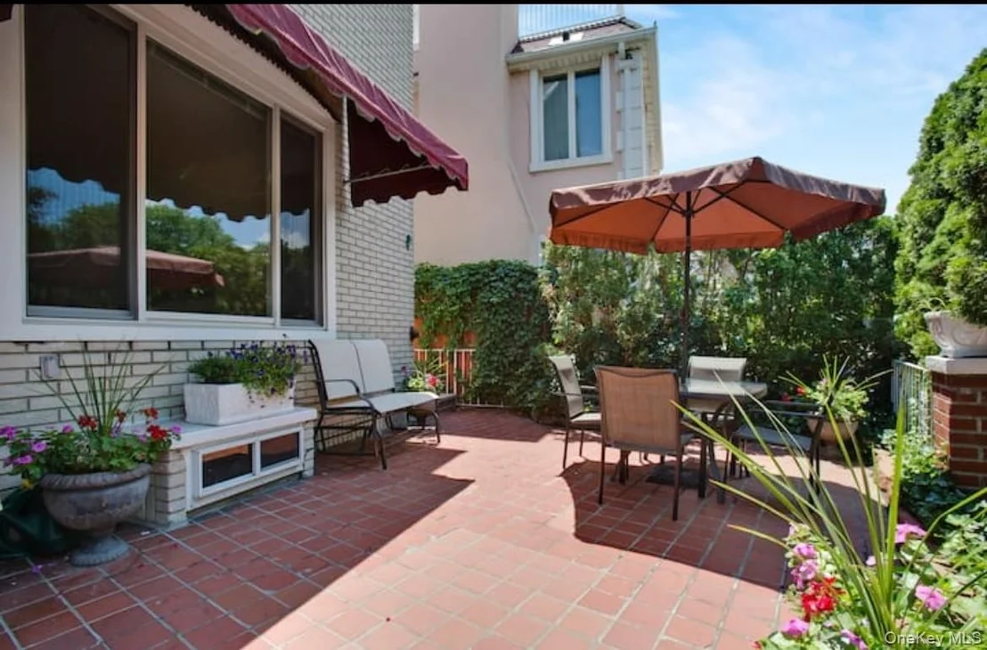 Photo of 7739 Shore Road