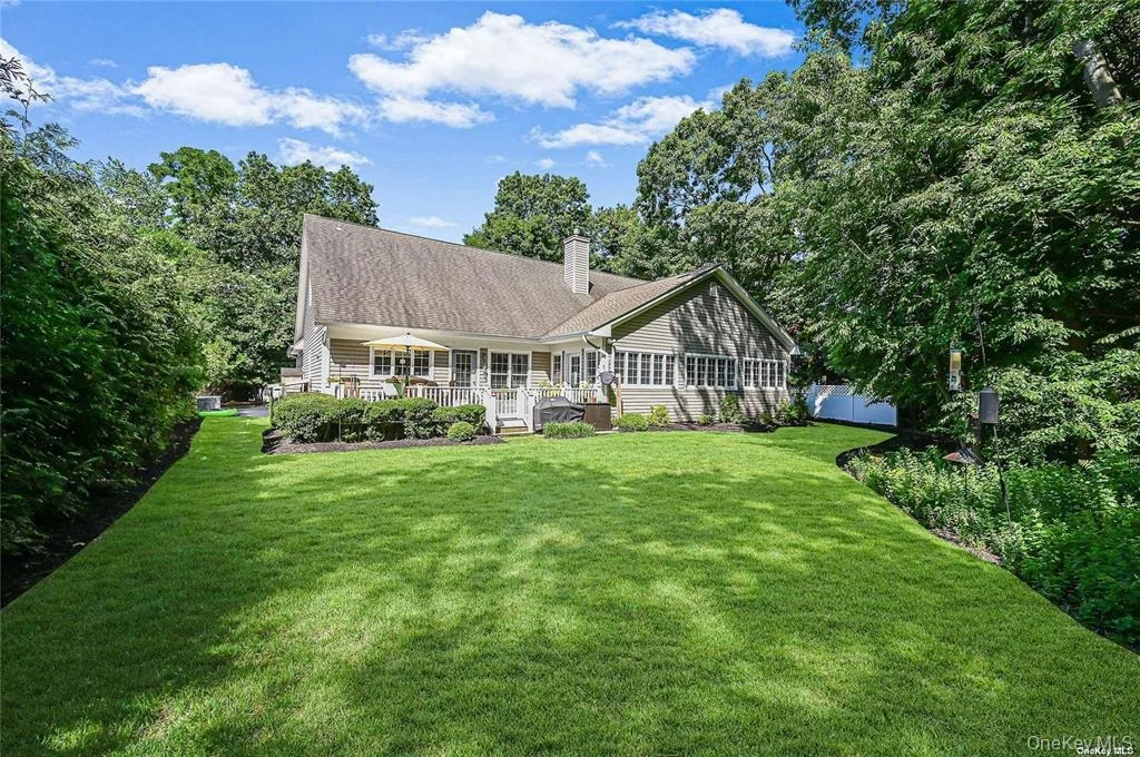 Photo of 828 Pondview Road