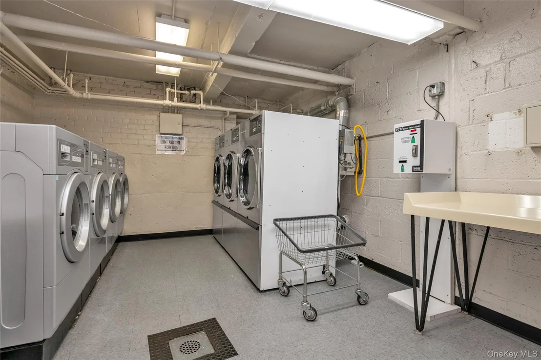 Photo of Unit 2L at 50 Brompton Road