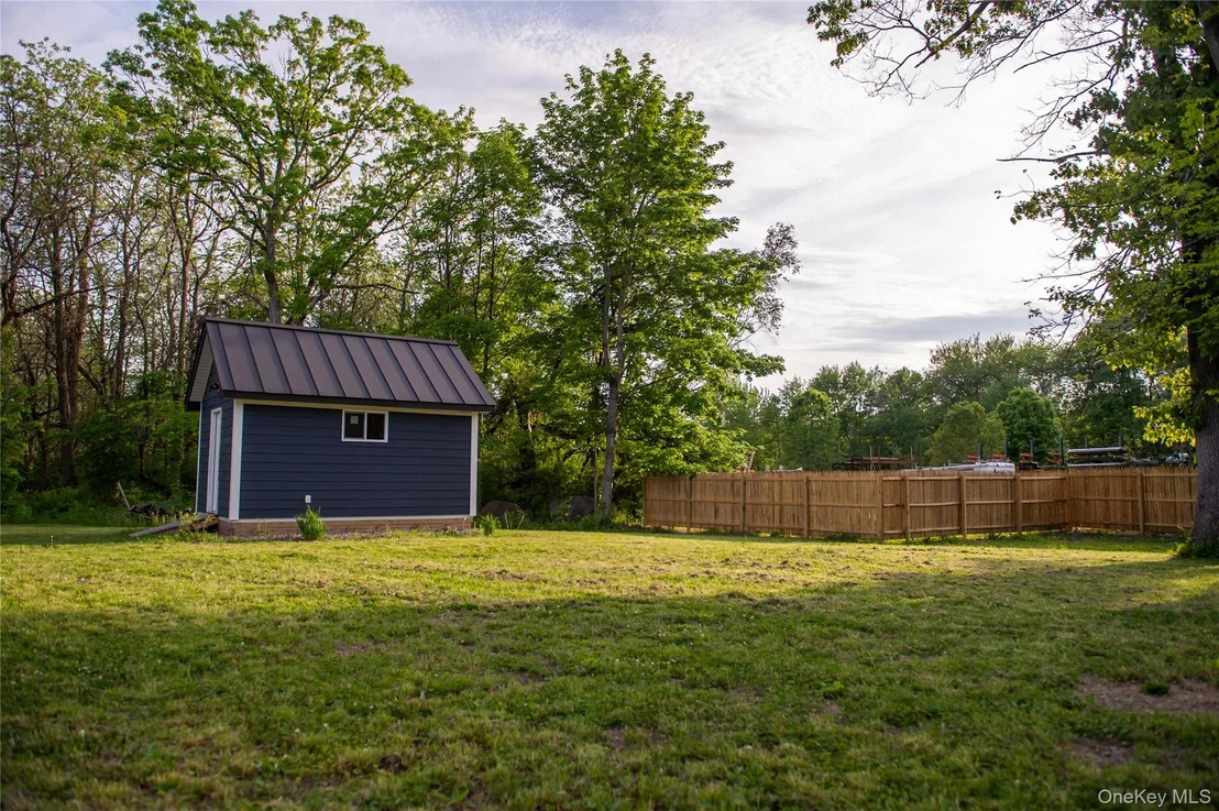 Photo of 155 Willow Tree Road