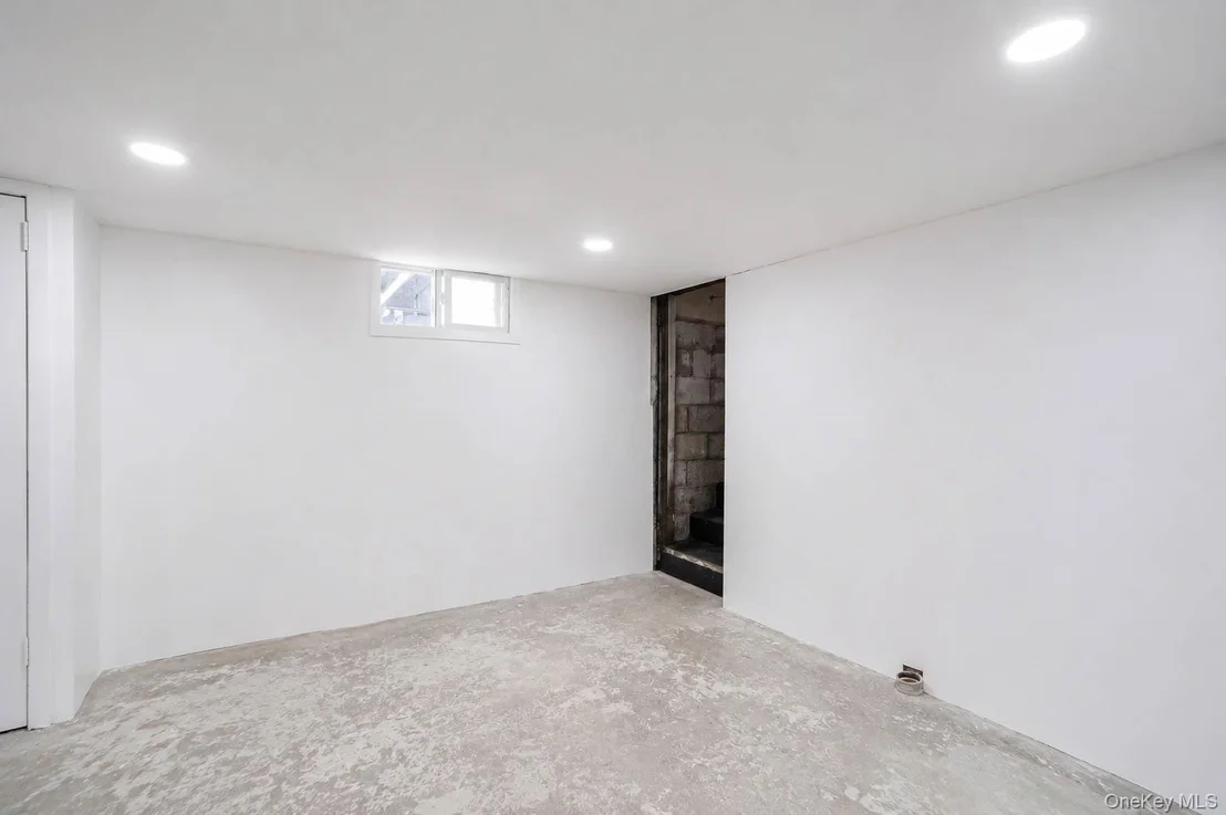 Photo of 341 12th Street
