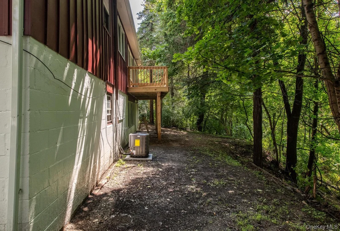 Photo of 33 Horizon Hill Drive