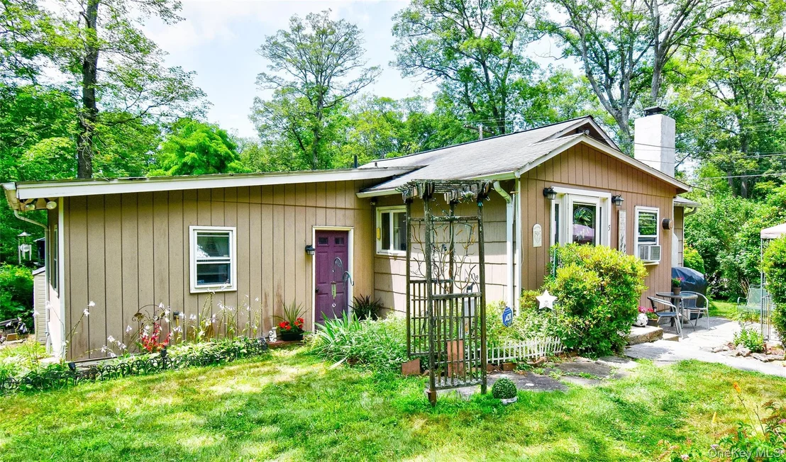 Photo of 5 Orchard Trail
