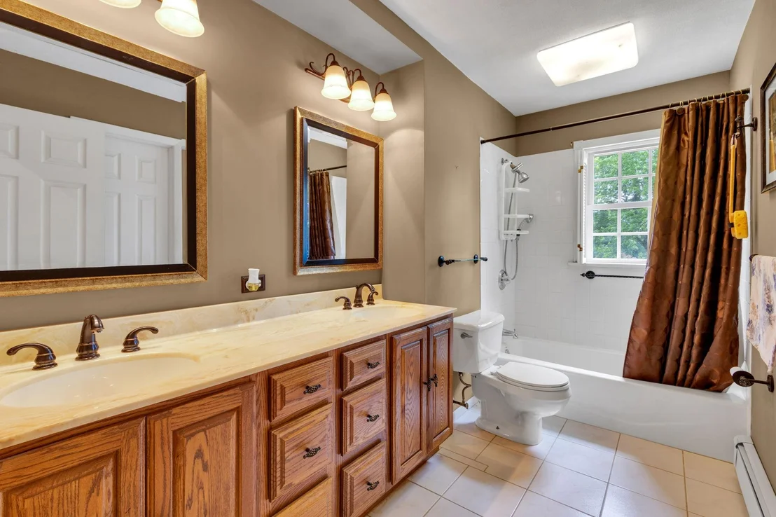 Photo of 42 Robin Drive