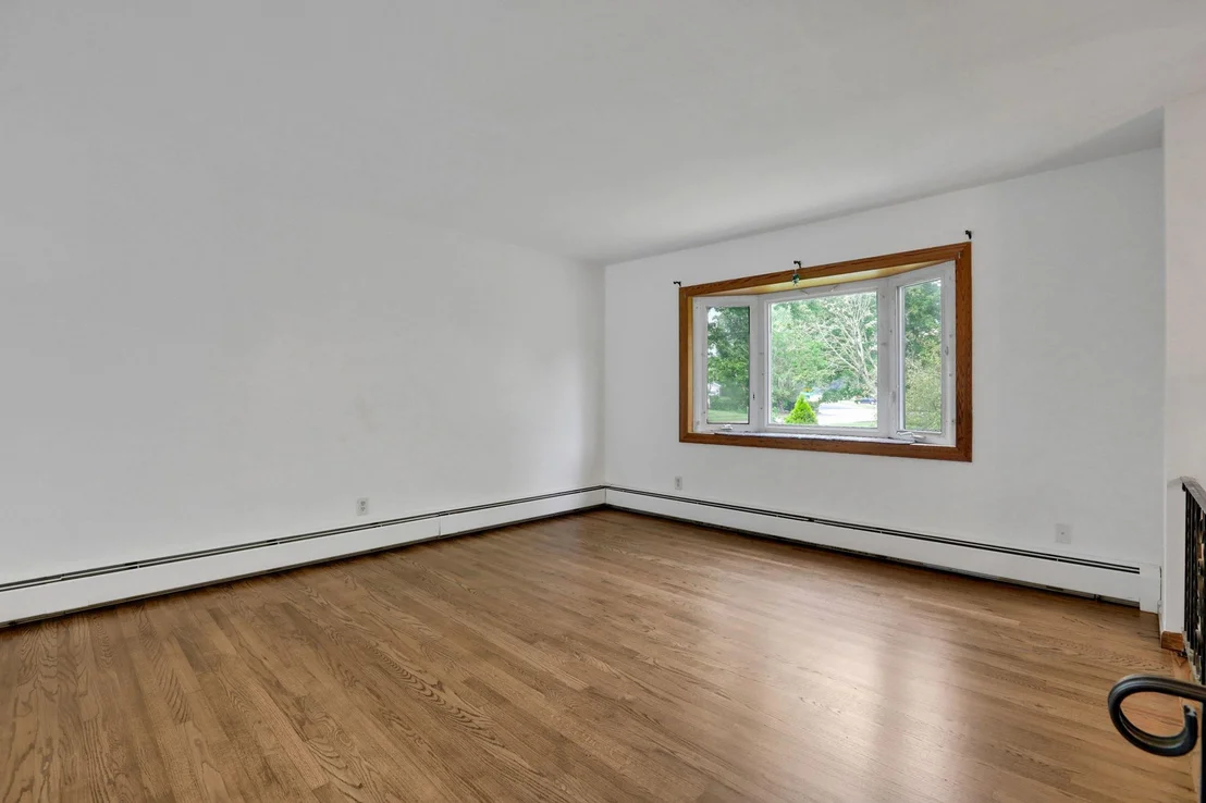 Photo of 187 Riverview Drive