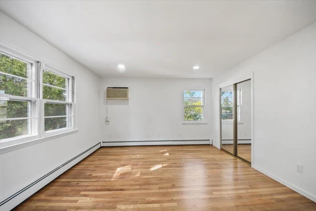 Photo of 10 Mohawk Road