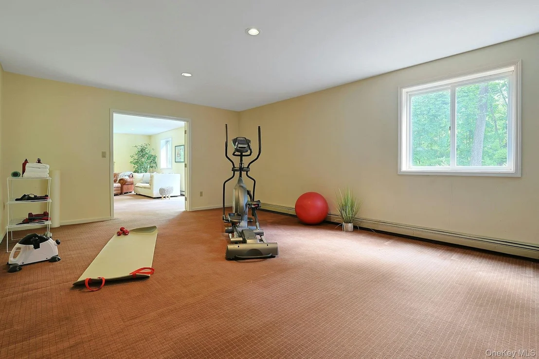 Photo of 77 Central Drive