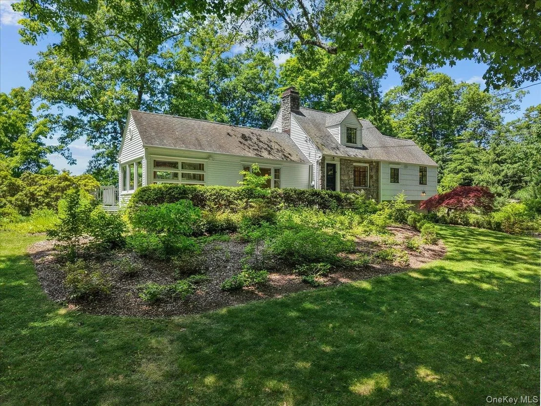 Photo of 51 Laurel Drive