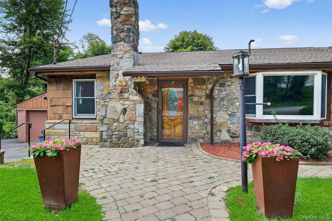 Photo of 125 Putnam Drive
