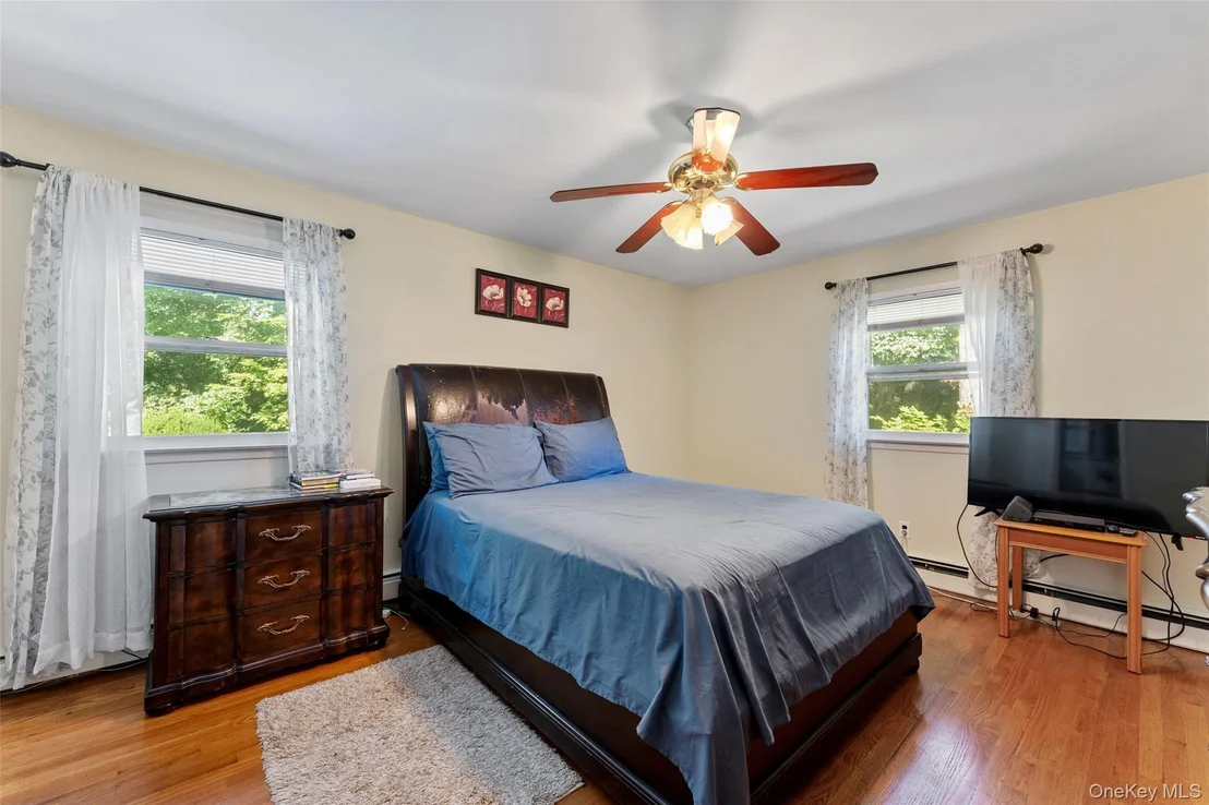 Photo of 182 Geymer Drive