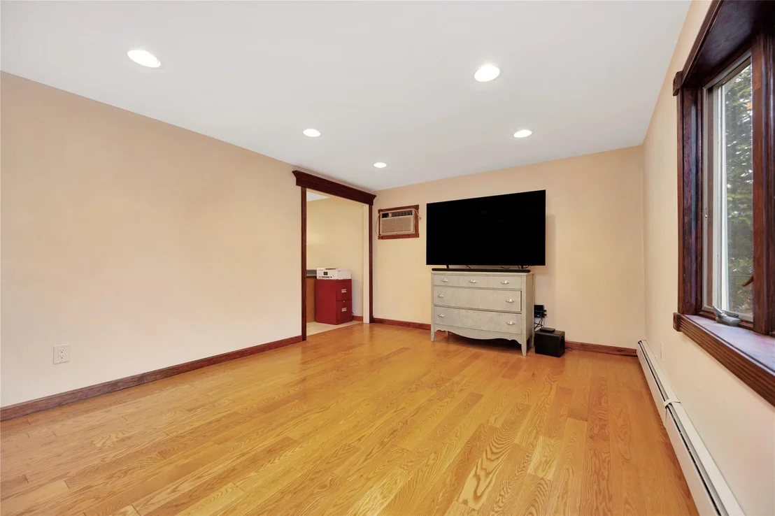 Photo of 62 King Avenue