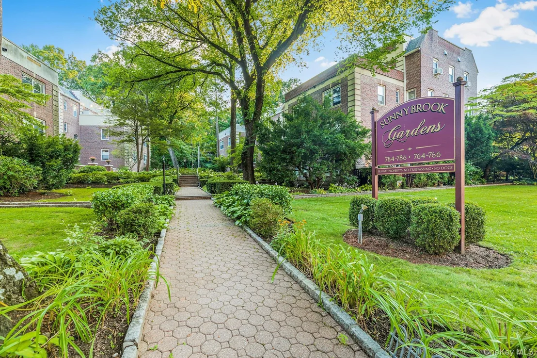 Photo of Unit 2D at 766 Palmer Road