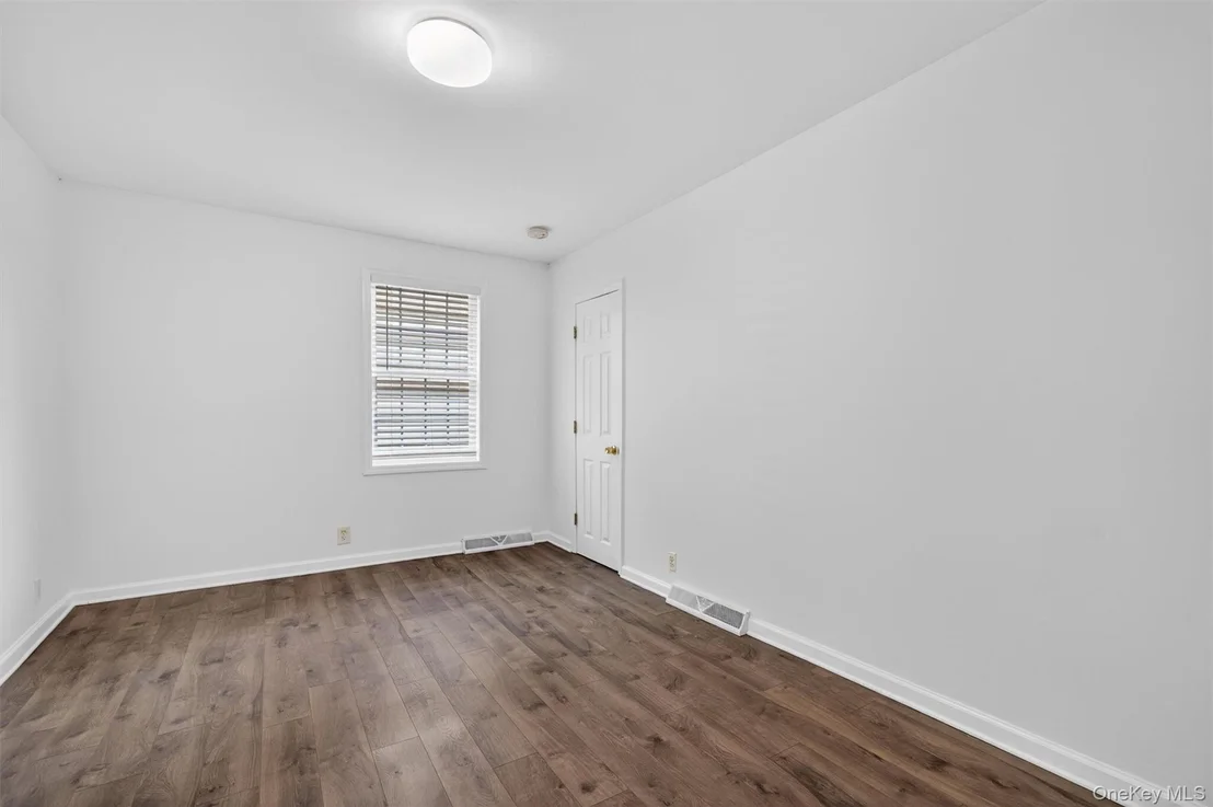 Photo of 21 Lakeview Drive
