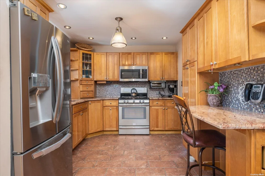 Photo of 467 Freeman Avenue