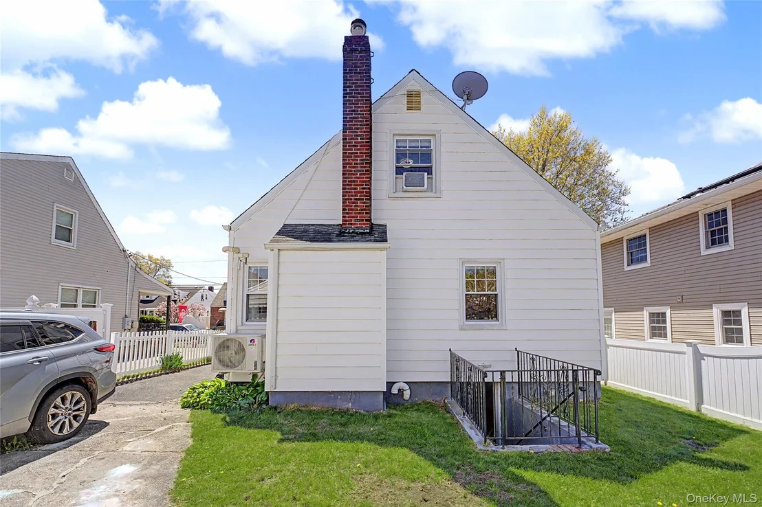 Photo of 545 7th Avenue