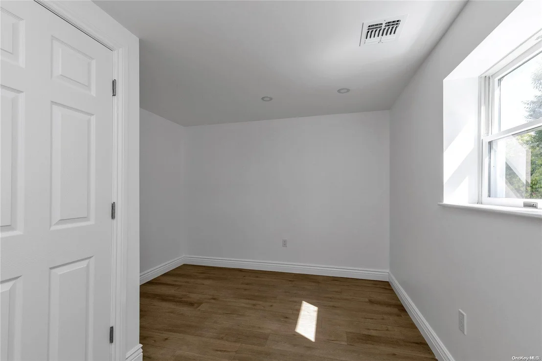 Photo of 101 Grohmans Lane