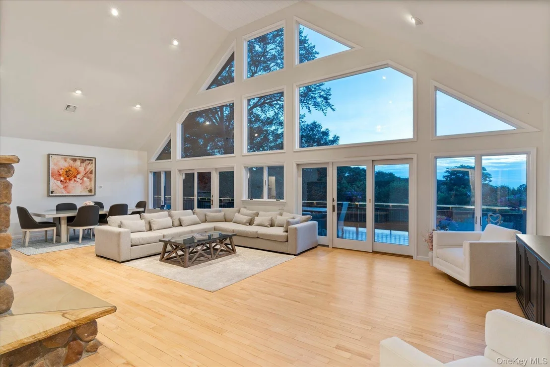 Photo of 10 Silver Beech Lane
